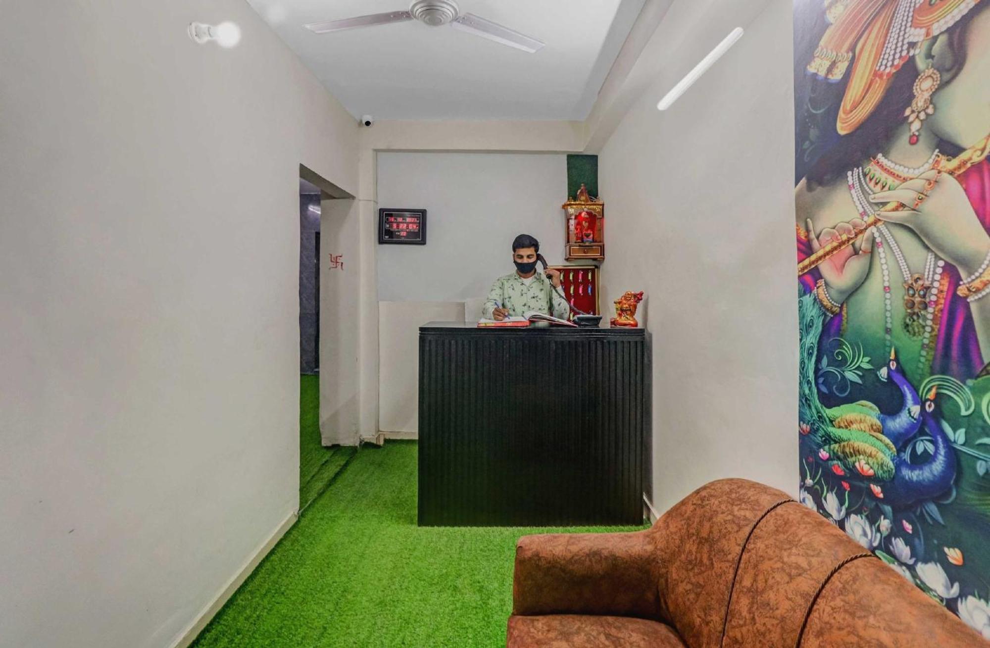 Super Capital O Moody Inn Delhi  Exterior photo